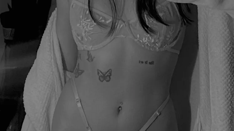 OnlyFans cuenta nanny_hh header 2
