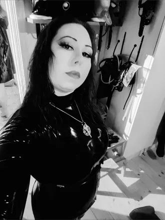OnlyFans cuenta mistressvewe avatar 1