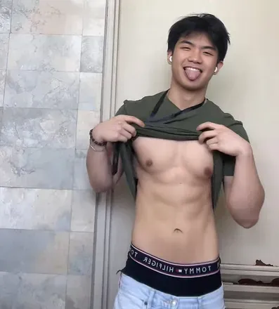 OnlyFans cuenta talldarkhung avatar 1