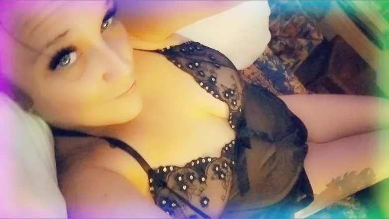 OnlyFans cuenta snowthabunny69 header 2