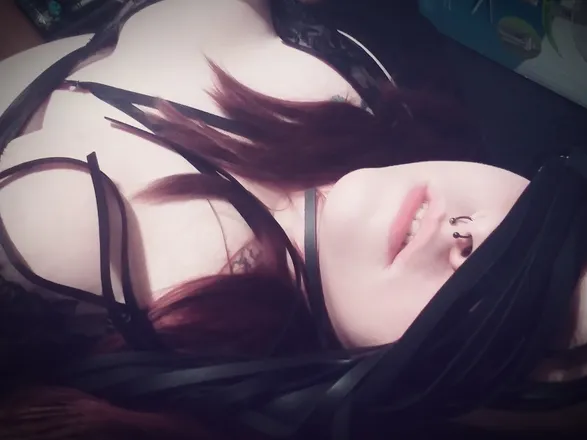 OnlyFans cuenta kittykitsune420 header 2
