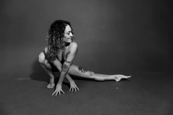 OnlyFans cuenta nakedyogaqueen header 2