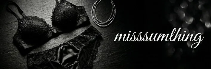 OnlyFans cuenta misssumthingxo header 2