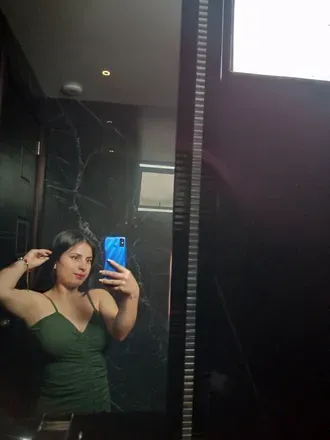 OnlyFans account  caroliine2002 avatar 1