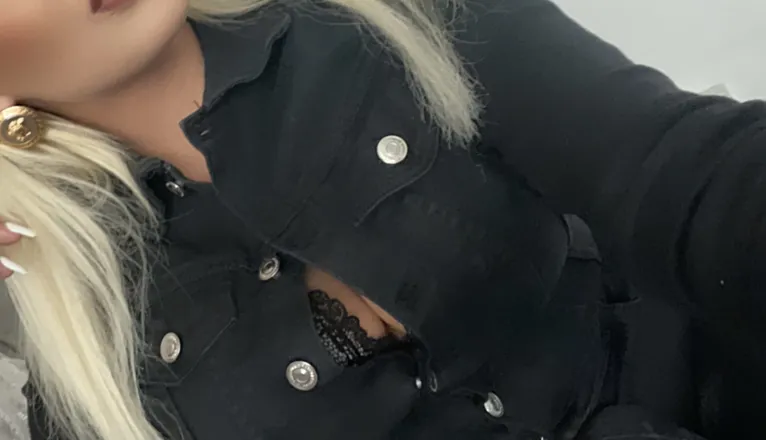 OnlyFans account  coco1x header 2