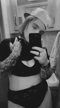 OnlyFans account  lilbaddiebish header 2