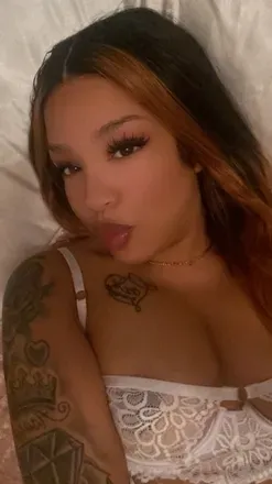 OnlyFans cuenta theylovechari avatar 1