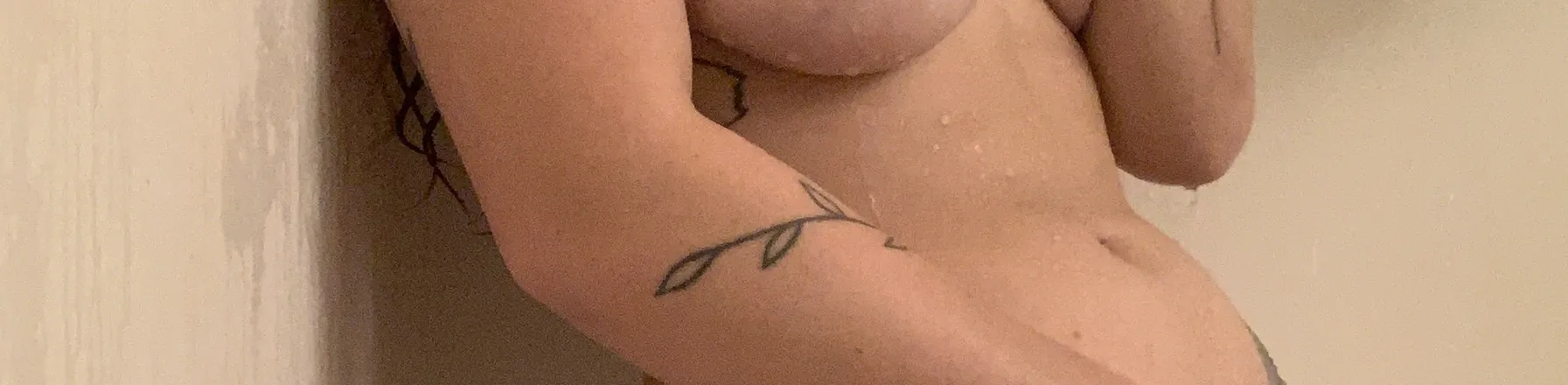 OnlyFans cuenta princesslizbeth header 2