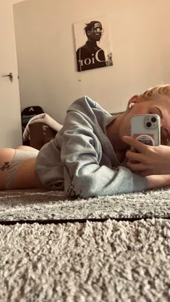 OnlyFans cuenta adoreangelaus69 header 2