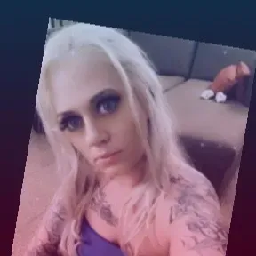 OnlyFans account  snowwfamee avatar 1