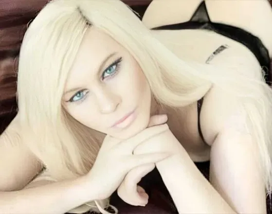 OnlyFans account  darcy-trans header 2