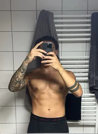 OnlyFans account  solerro avatar 1