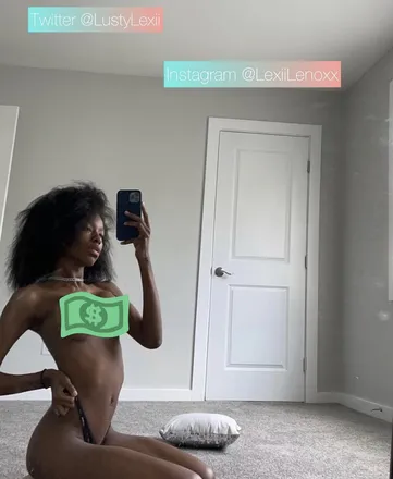 OnlyFans cuenta lexiilenoxx header 2