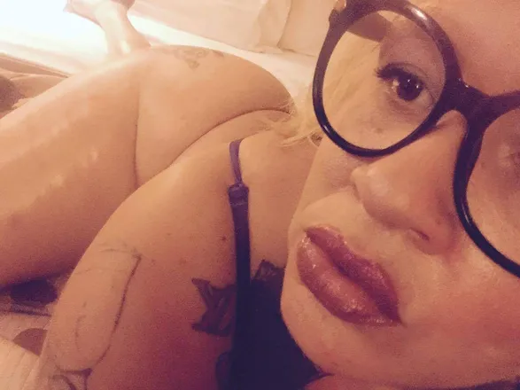 OnlyFans cuenta laurellovett33 header 2