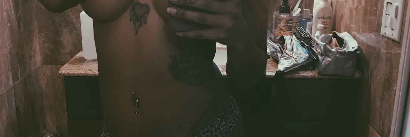 OnlyFans account  moonsnlullabies header 2