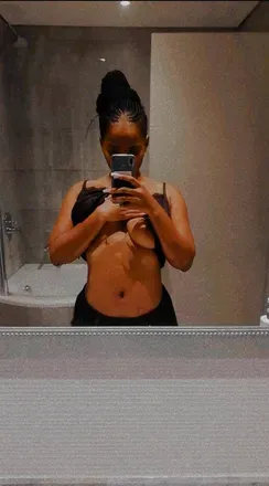 OnlyFans cuenta esmirelda avatar 1