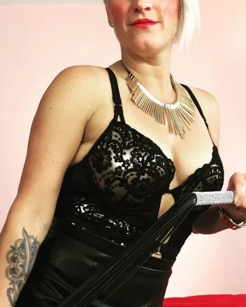 OnlyFans cuenta iamladyjayne header 2