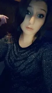 OnlyFans account  zehnbellelove avatar 1