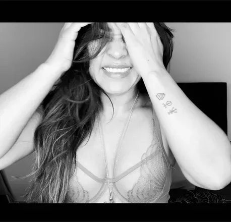 OnlyFans cuenta cristi8820 header 2