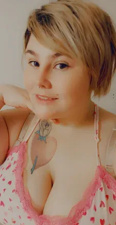 OnlyFans account  porcelainpinkykinky avatar 1