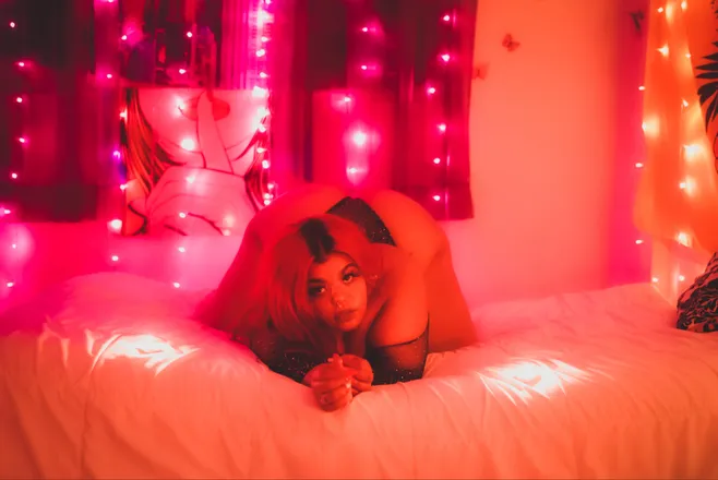 OnlyFans cuenta maedmoney header 2