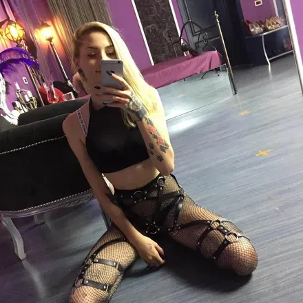 OnlyFans cuenta karinarush08 avatar 1