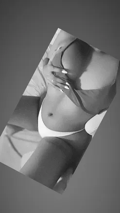 OnlyFans cuenta mariposa0211 header 2