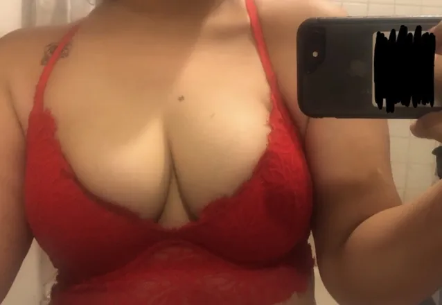 OnlyFans account  reddrose23 header 2