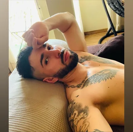 OnlyFans cuenta bootyboy32 header 2