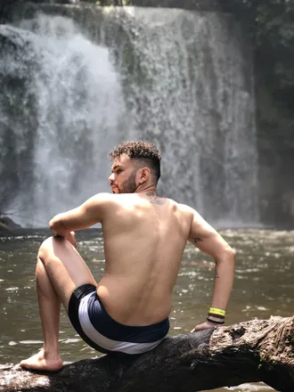 OnlyFans cuenta moreirajandeson header 2