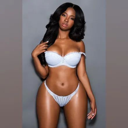 OnlyFans cuenta iamnubianvixen header 2