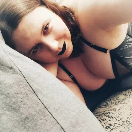 OnlyFans cuenta iridescent_trans avatar 1