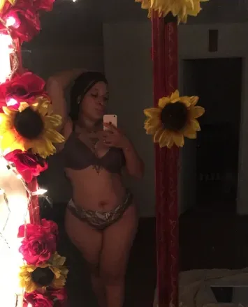 OnlyFans cuenta tootsieredd avatar 1