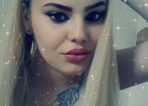 OnlyFans cuenta slimgirl18 header 2