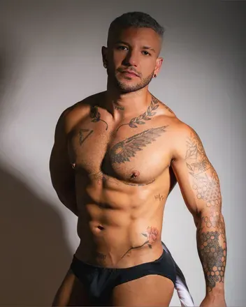 OnlyFans cuenta adamcast5xx avatar 1