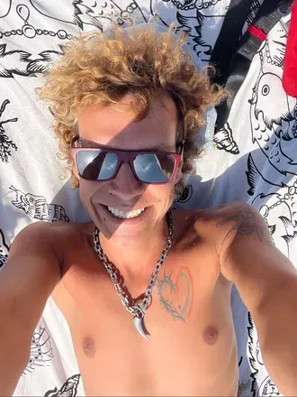 OnlyFans account  blondncurly avatar 1