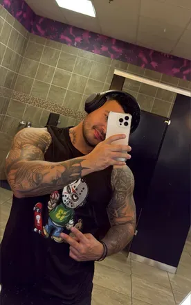 OnlyFans of eynmont95