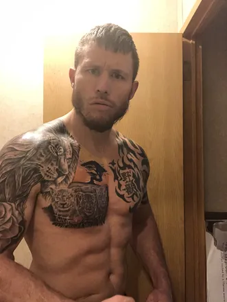 OnlyFans cuenta beazy20 header 2