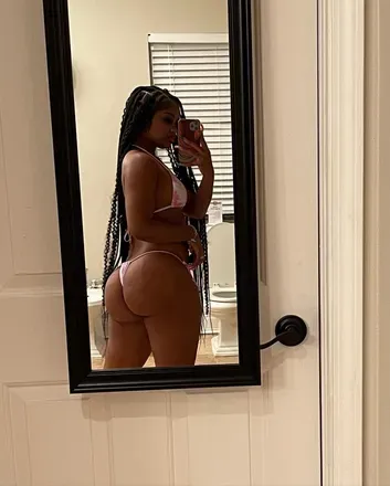 OnlyFans cuenta rayeann header 2