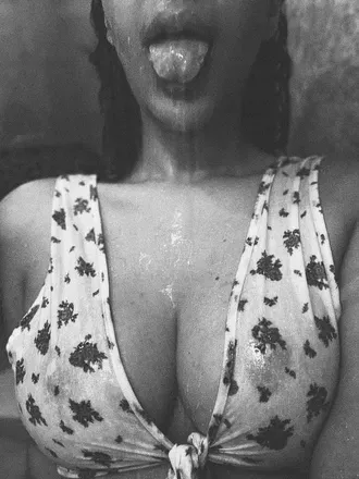 OnlyFans account  marisecrets avatar 1