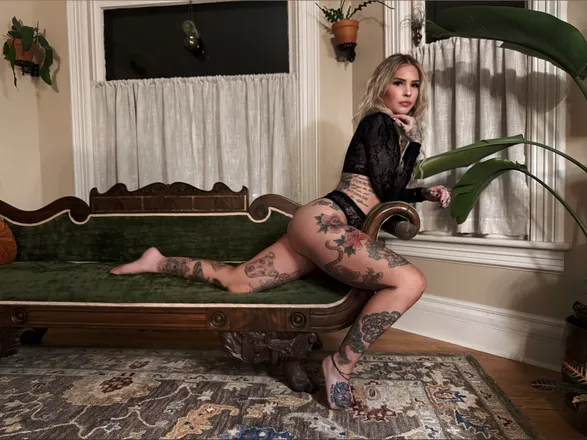 OnlyFans cuenta bellareezy header 2