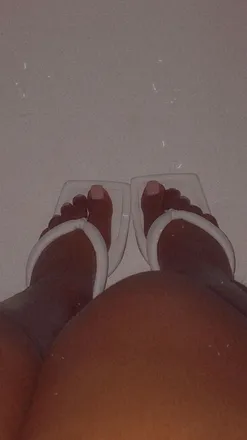 OnlyFans cuenta prettifeet428 header 2