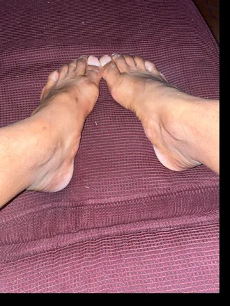 OnlyFans account  feethappier header 2