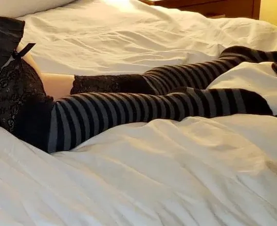 OnlyFans cuenta striped_socks header 2