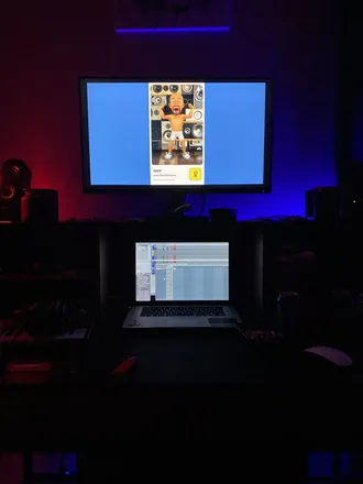 OnlyFans cuenta nakedmakinbeats header 2