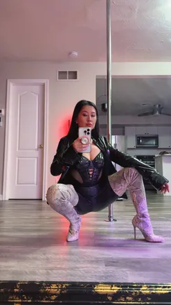 OnlyFans cuenta worshipmae header 2