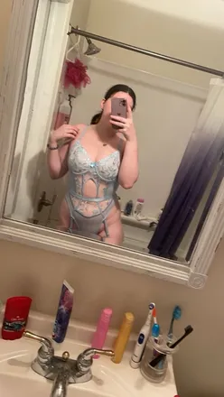 OnlyFans cuenta goddesseden99 header 2