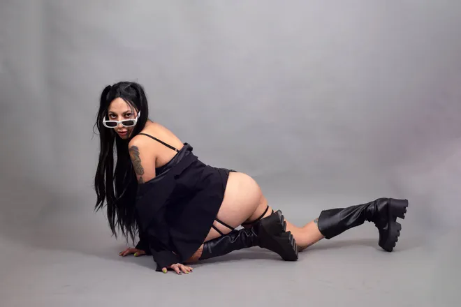 OnlyFans cuenta hil_luxqn header 2