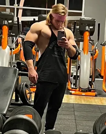 OnlyFans de strongandsexy8