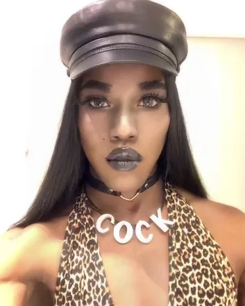 OnlyFans account  munroelilly header 2